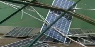 paineis solares caídos e quebrados